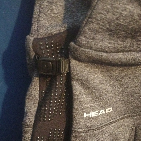 HEAD Gray Knit Gloves with Elastic Wrist Touchscreen Sensitive​​ - Picture 2 of 5